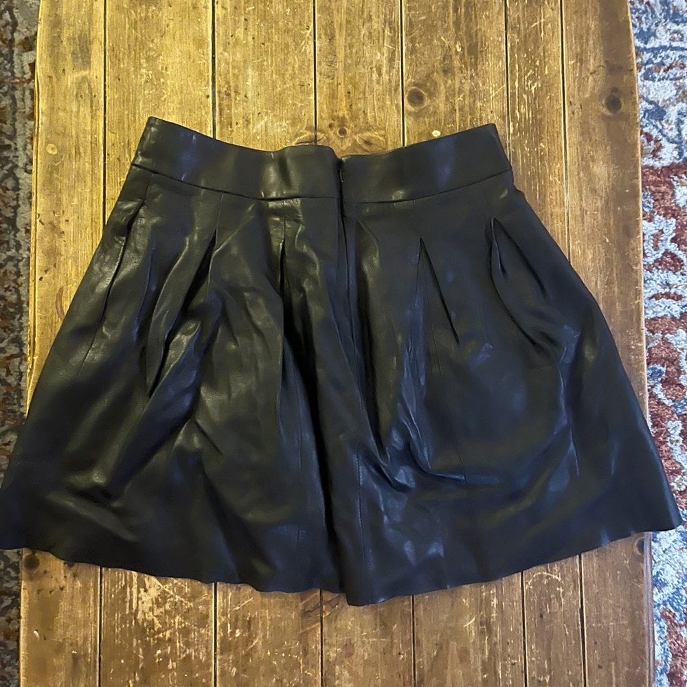 Banana republic 100% lamb leather skirt